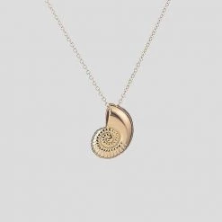 Xiamen Best Goods Trading Co., Ltd. Nautilus Fossil Necklace