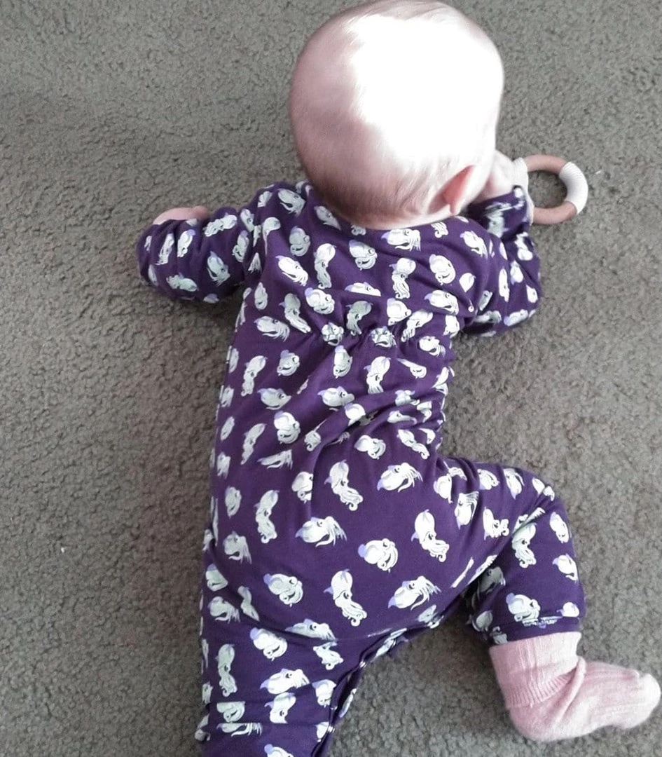 Stretch Garments Bobtail Squid Glow-in-the-Dark Baby Bodysuit Kids & Babies 3 Stretch Garments Bobtail Squid Glow-in-the-Dark Baby Bodysuit Kids & Babies